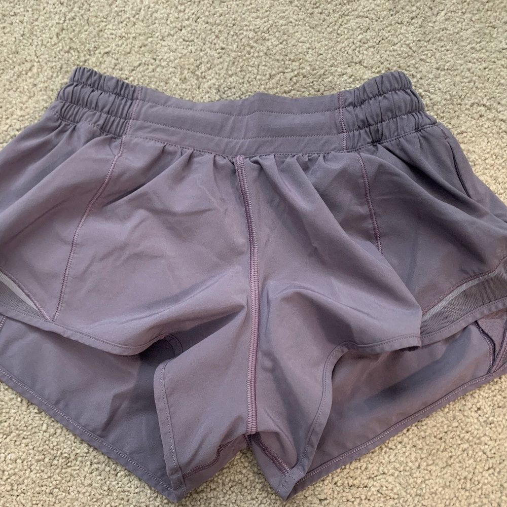 Lululemon 2.5 Hotty Hot Shorts